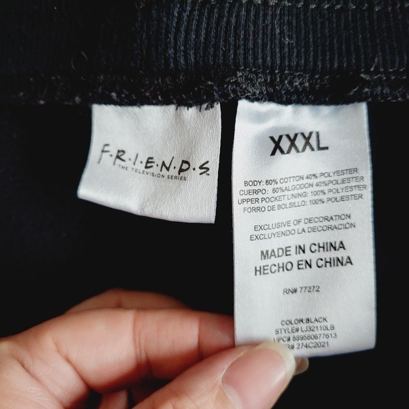 ☀️FRIENDS Black Joggers - Picture 5 of 11